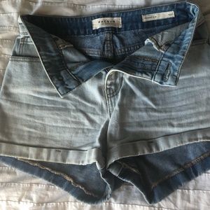 Dual-Wash denim shorts